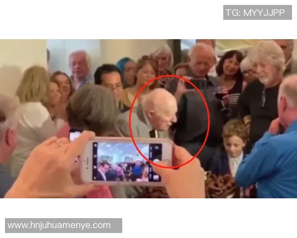 天空与神秘人之间的终极对决一场超越现实的球赛即将展开